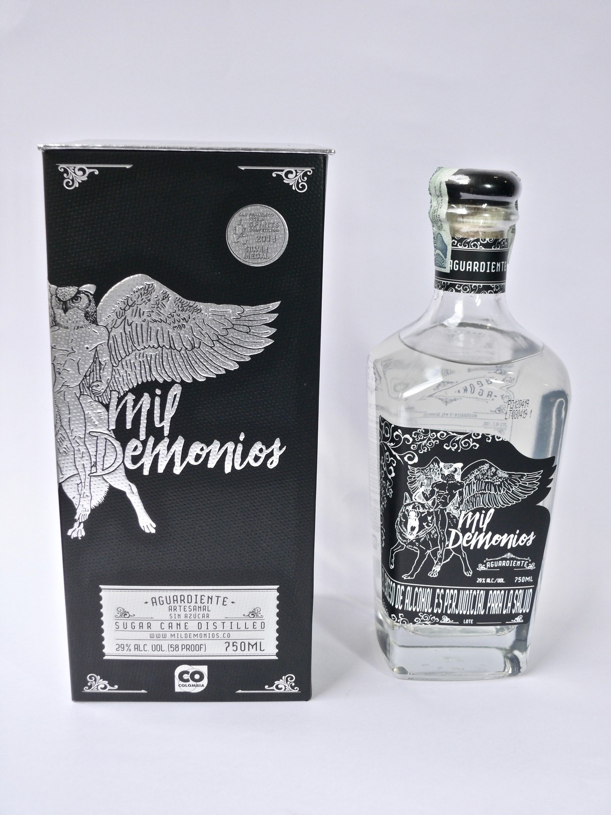 Aguardiente Mil Demonios